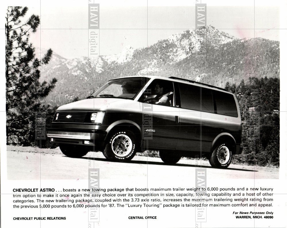 1988 Press Photo The Chevrolet Astro - Historic Images