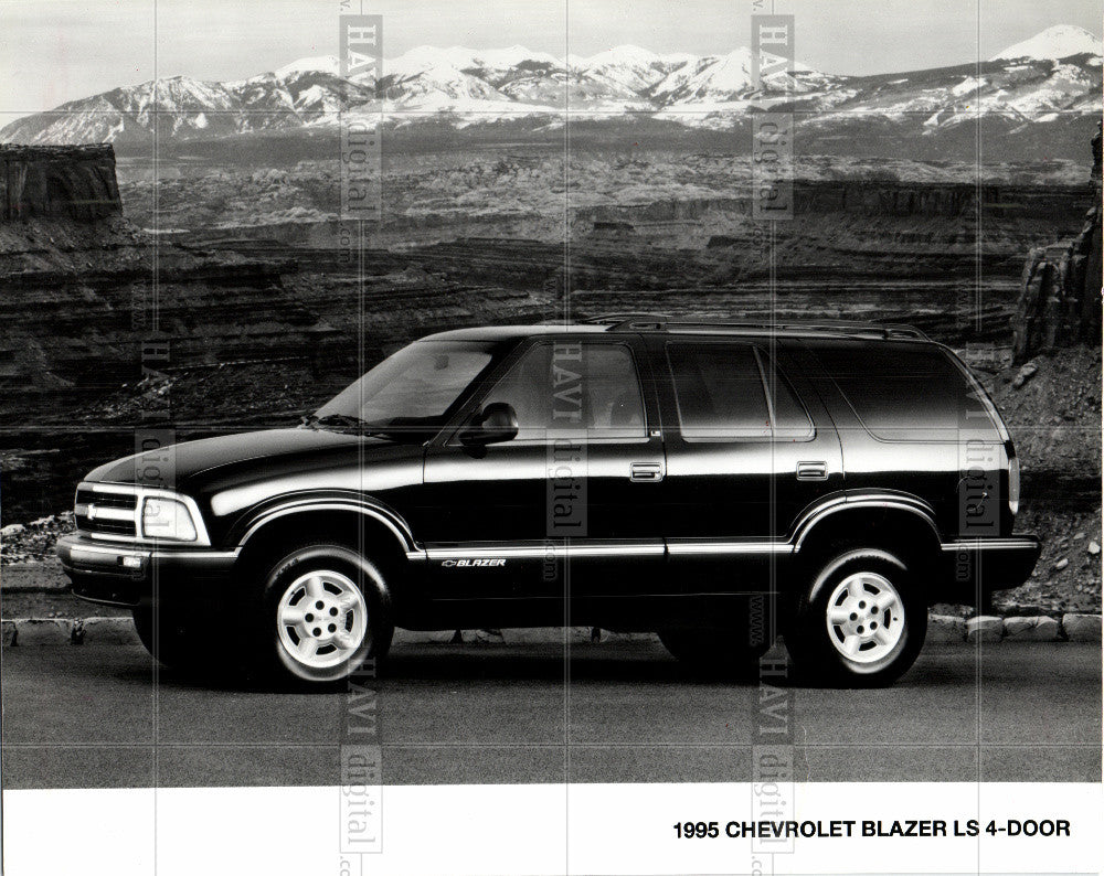 1994 Press Photo 1995 Chevrolet Blazer LS 4-door - Historic Images