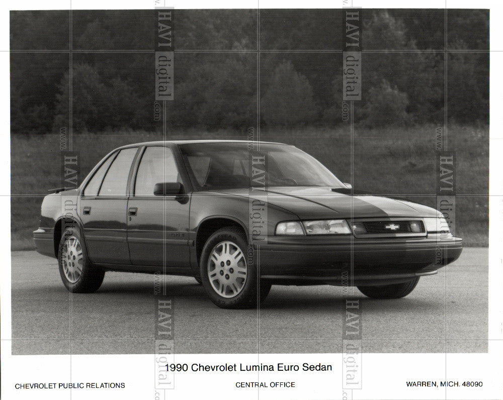 1988 Press Photo 1990 CHEVROLET LUMINA EURO SEDAN - Historic Images