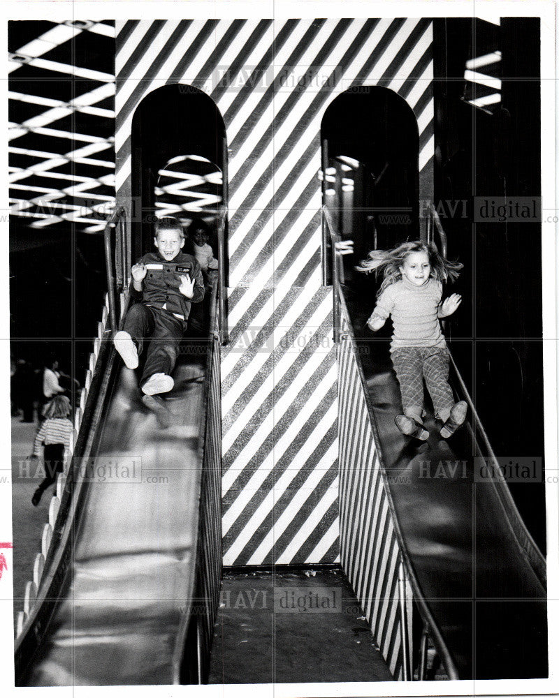 1970 Press Photo Christmas Carnival - Historic Images