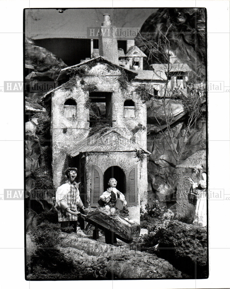 1977 Press Photo Christmas Decoration holiday 1977 - Historic Images