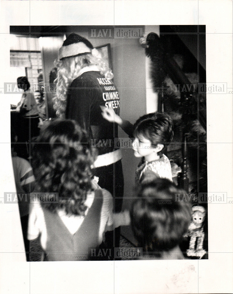 1988 Press Photo Santa Gary  Vee Frank O'brien Jenny - Historic Images