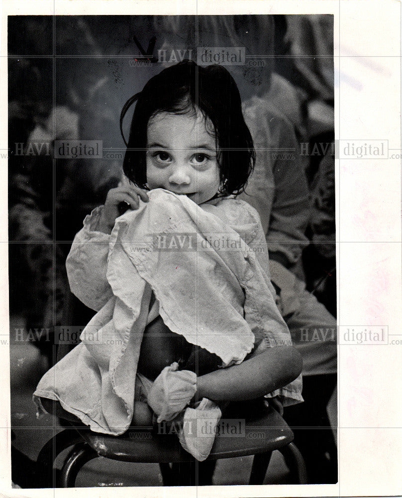 1972 Press Photo Jorges Perez Detroit Hospital Buppa - Historic Images