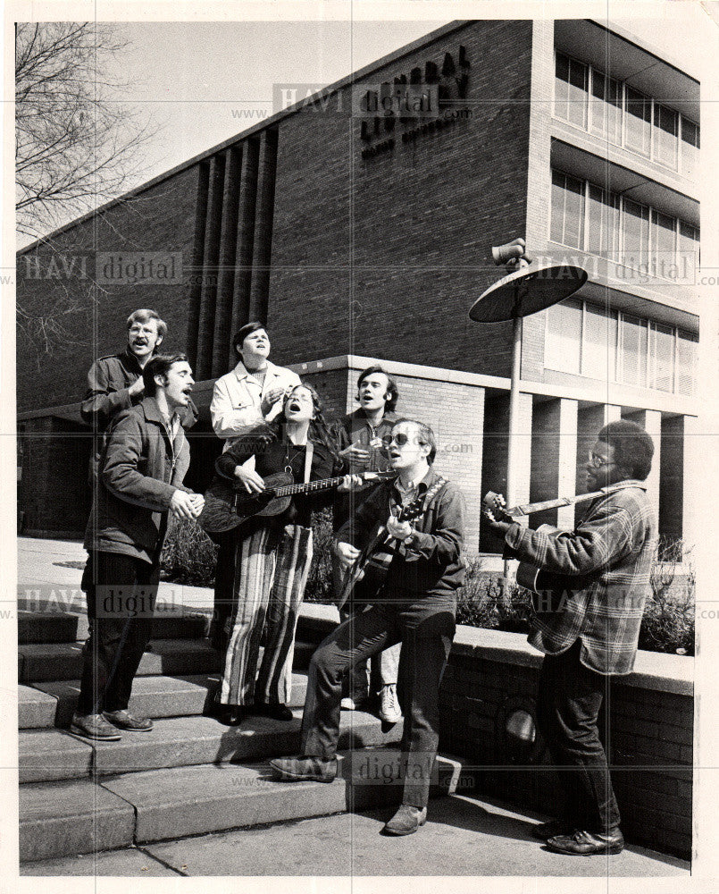 1971 Press Photo RADICAL GROUP.,WATCHMAN - Historic Images