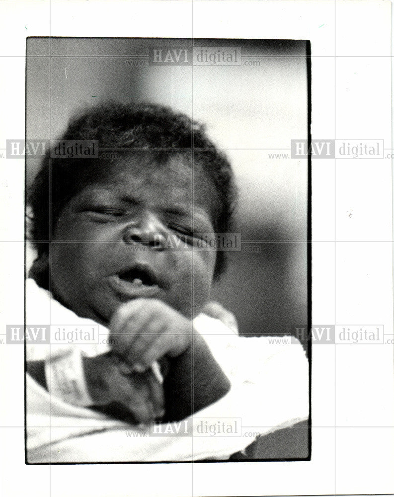 1985 Press Photo Baby Powell, Teeth - Historic Images