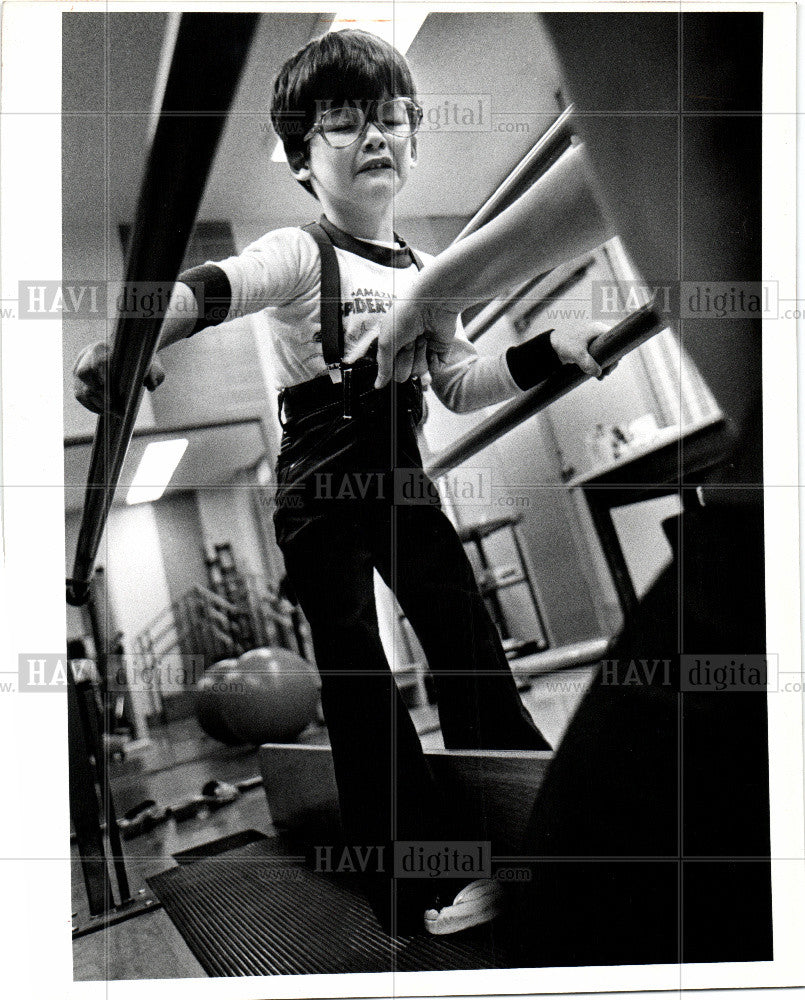 1980 Press Photo Childern Handicapped, Maxwell Mullins - Historic Images