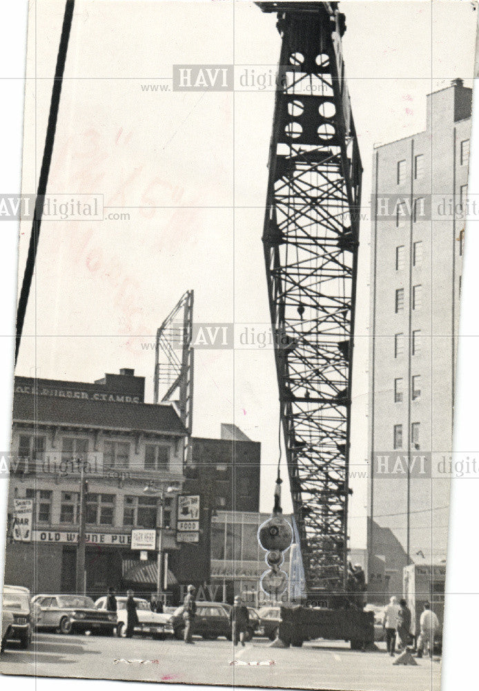 1965 Press Photo construction crane Gatwood motel - Historic Images