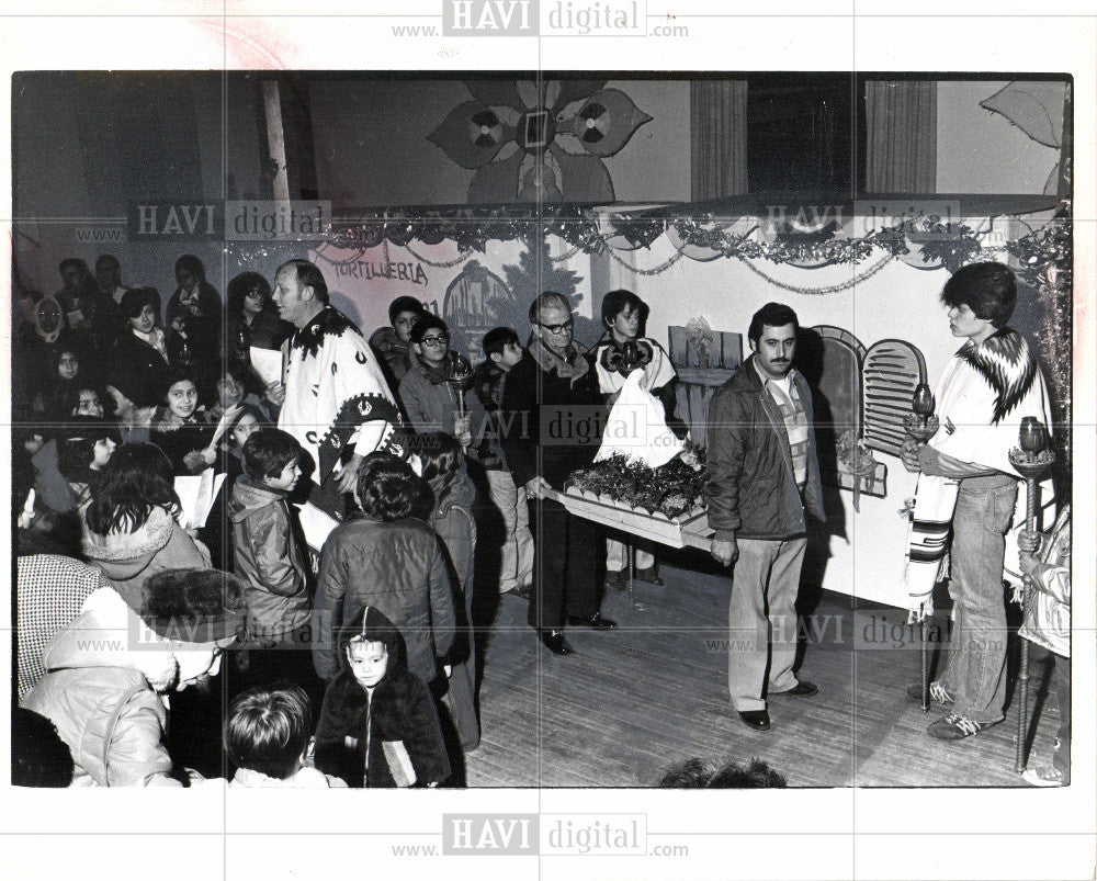 1978 Press Photo Posada procession st. anne hall - Historic Images
