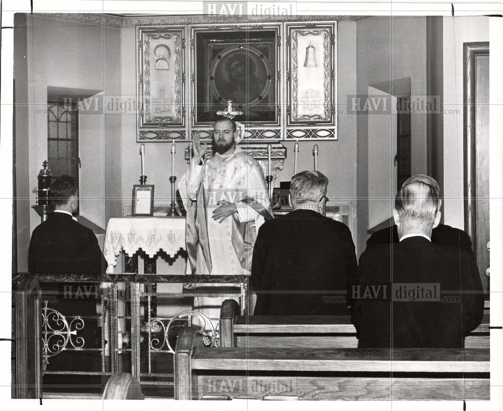 1951 Press Photo Rev Marius St. Bonaventure Monastery - Historic Images