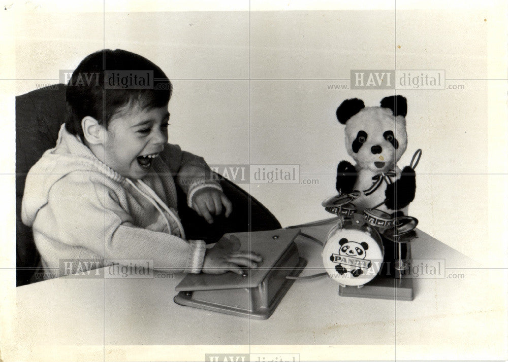 1992 Press Photo Children Handicapped Toys Special kids - Historic Images