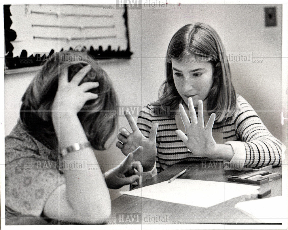 1976 Press Photo HANDICAPPED Kris Goodwin  OTI student - Historic Images