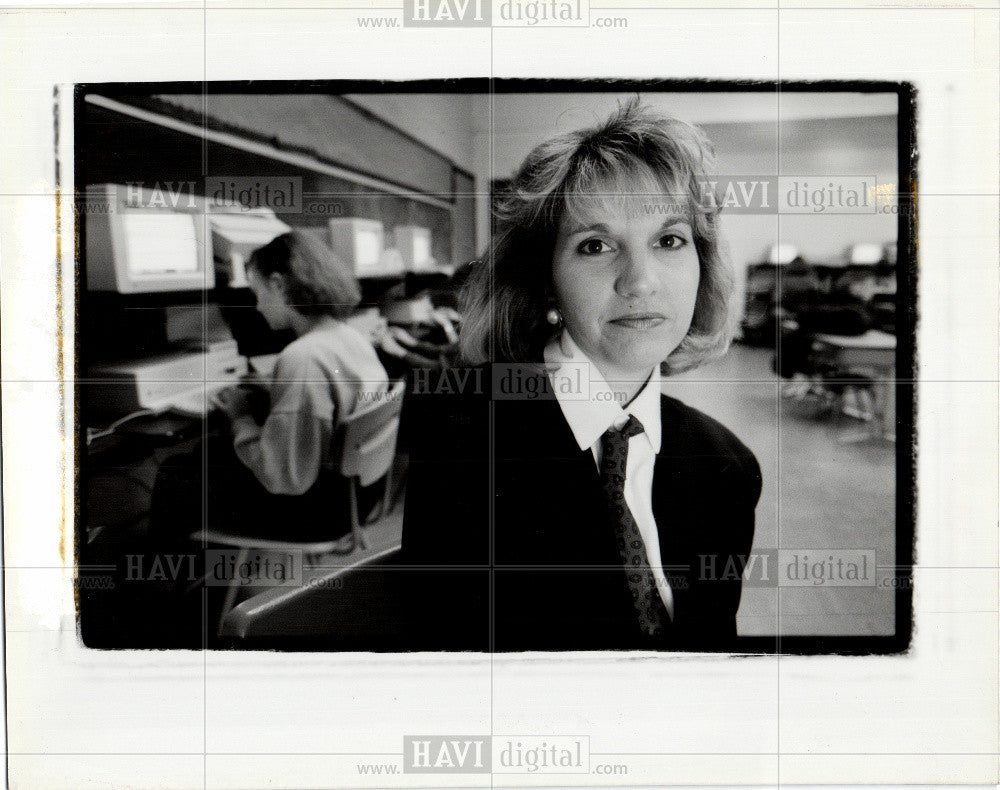 1993 Press Photo Joanne LaFleur&#39;s son punched School - Historic Images