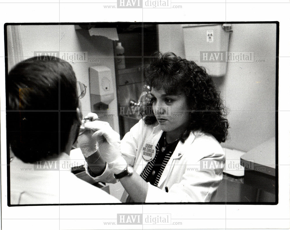 1993 Press Photo Medical student Jenny Bishop - Historic Images