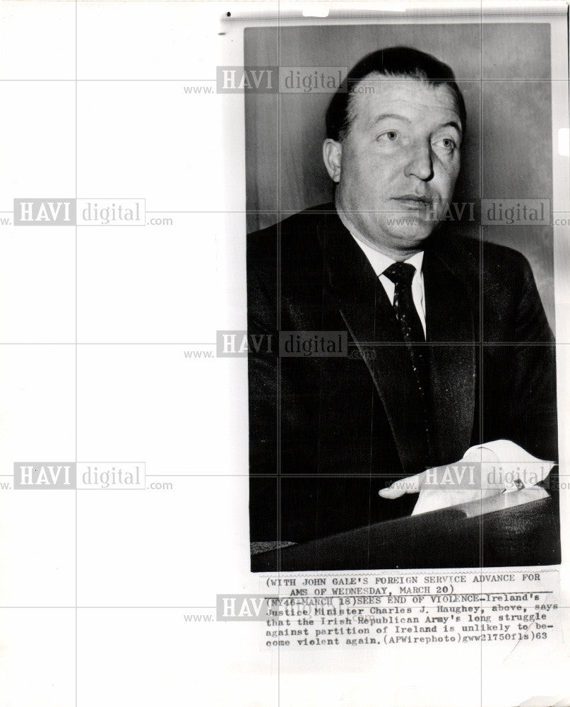 1963 Press Photo Justice Minister Charles J. Haughey - Historic Images