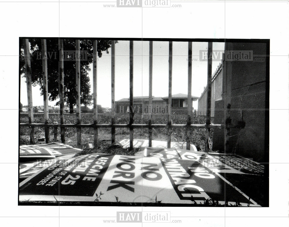 1986 Press Photo Detroit City Employee strikes 1986 - Historic Images