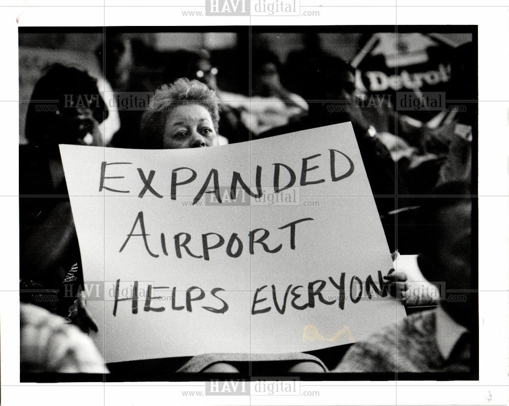 1990 Press Photo Airport expansion, Detroit City - Historic Images