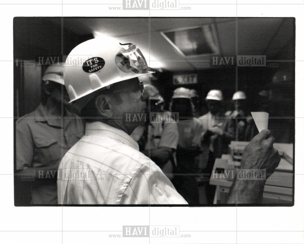 1989 Press Photo Dow Chemical Midland Michigan safety - Historic Images