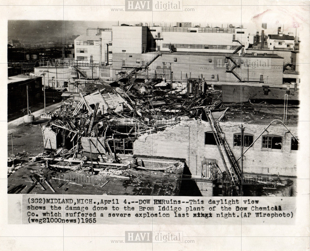 1955 Press Photo Indigo Plant Dow Chemical Explosion - Historic Images