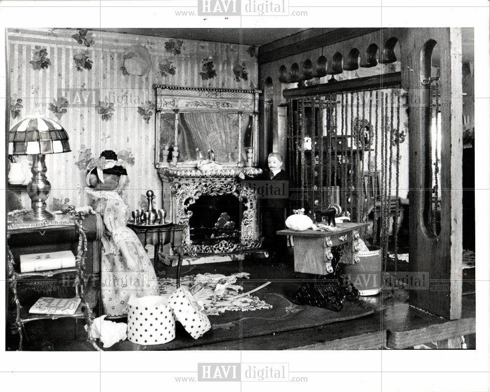 1977 Press Photo Charlotte House,70 year old doll house - Historic Images