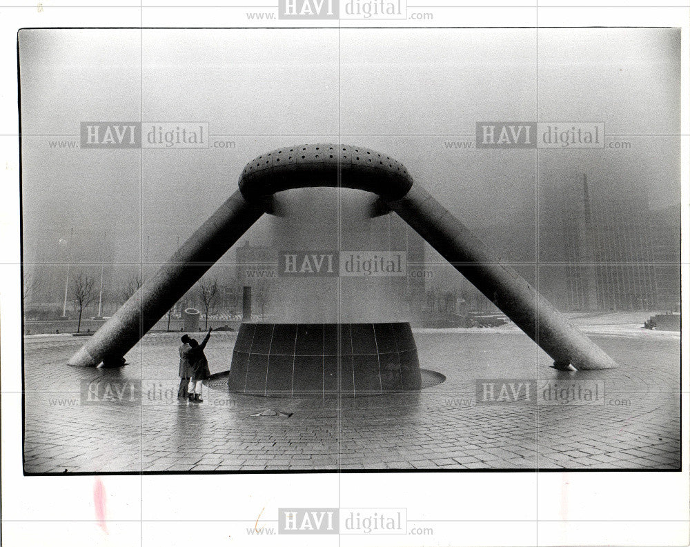 1988 Press Photo Dodge Fountain Hart Plaza BostonHarbor - Historic Images