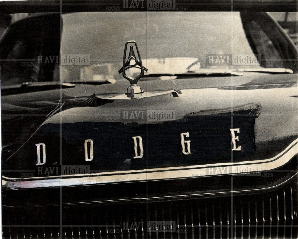 1966 Press Photo Dodge car badge - Historic Images