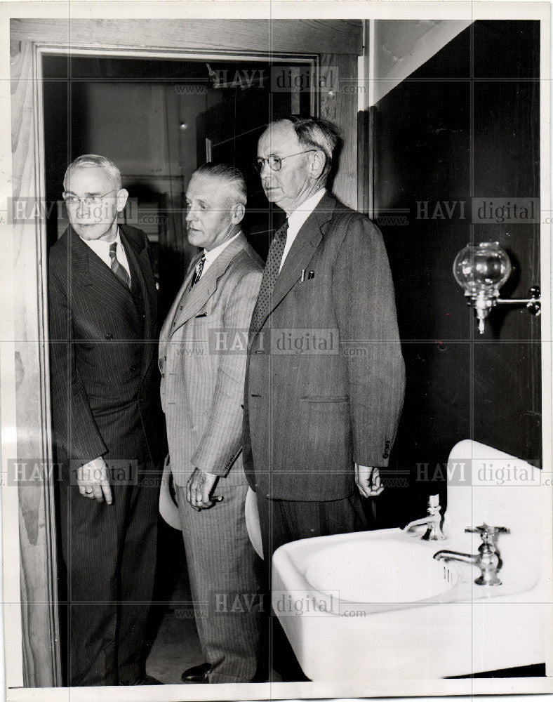 1944 Press Photo Morley Merrill Ernest Fox Hugh Dolan - Historic Images