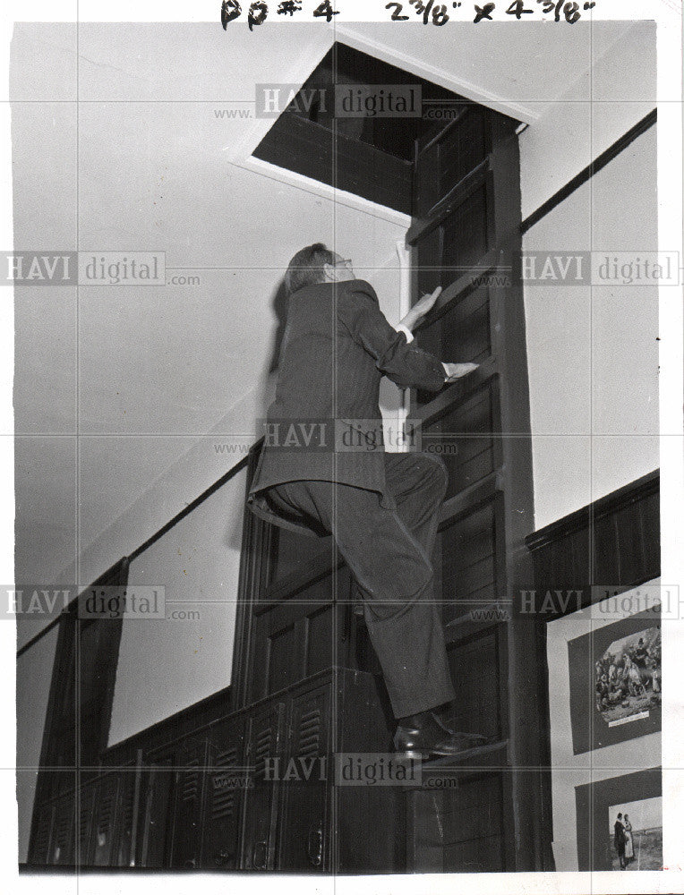 1956 Press Photo Detroit schools oldest - Historic Images