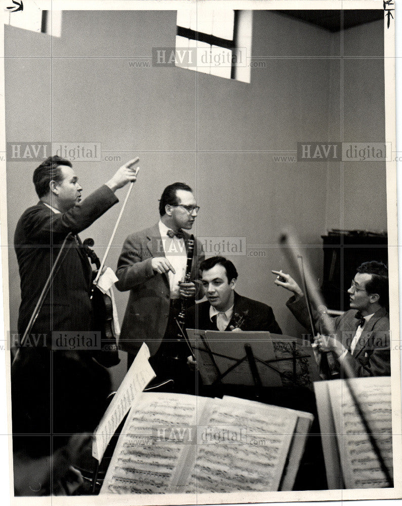 1950 Press Photo BERNAD ROSEN, JAMES BARRETT , VIOLONI - Historic Images