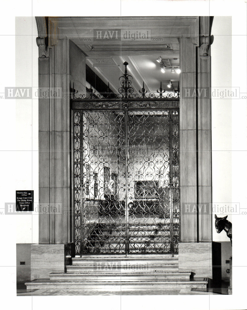 1985 Press Photo Detroit Institute of Arts gates - Historic Images