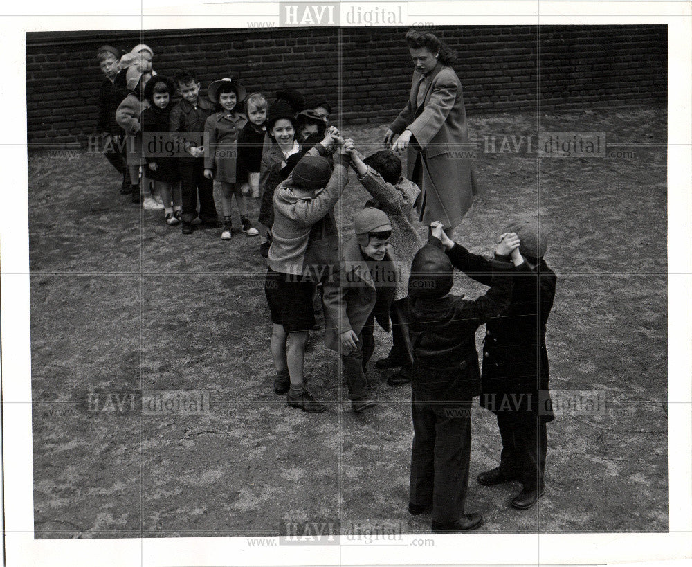 1947 Press Photo Roosevelt Primary School Detroit MI - Historic Images