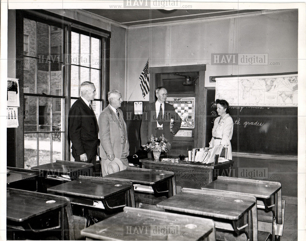 1944 Press Photo Detroit Denby High School - Historic Images