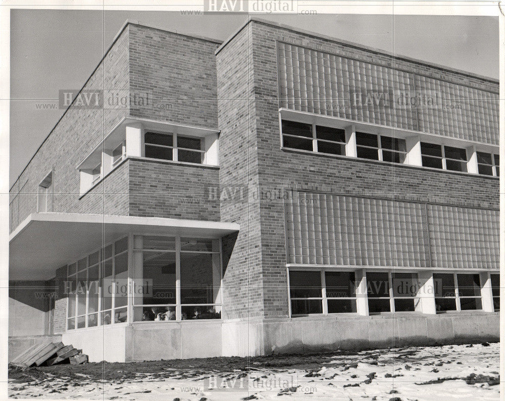 1947 Press Photo James Vernor Elementary School Detroit - Historic Images