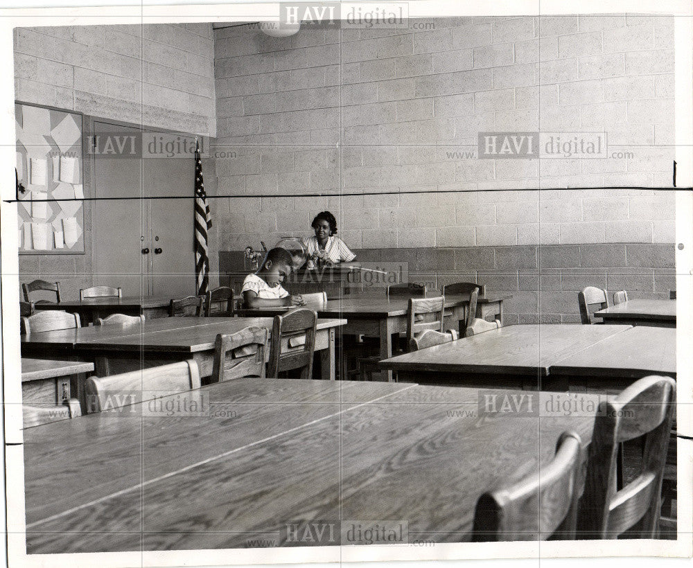 1951 Press Photo Classrooms empty as dispute rages - Historic Images