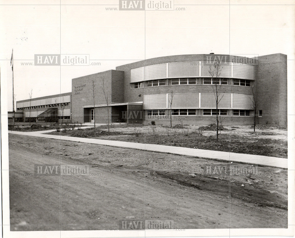 1951 Press Photo Edward Everett Elementary School Det - Historic Images