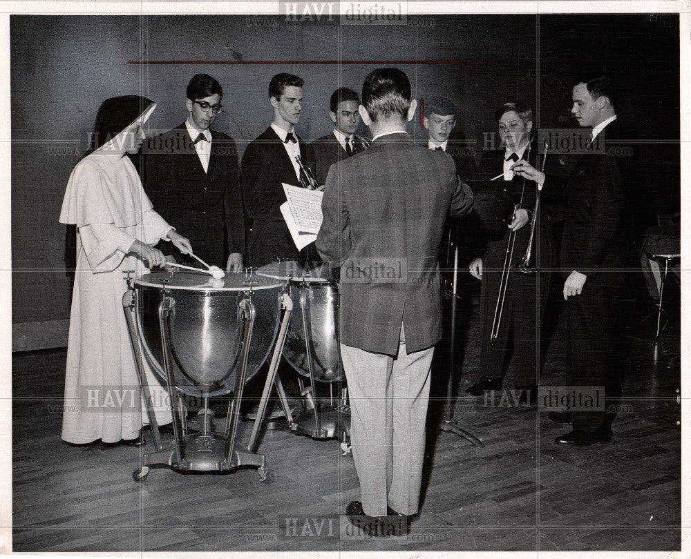 1966 Press Photo Sister Francella drums concert ensembl - Historic Images