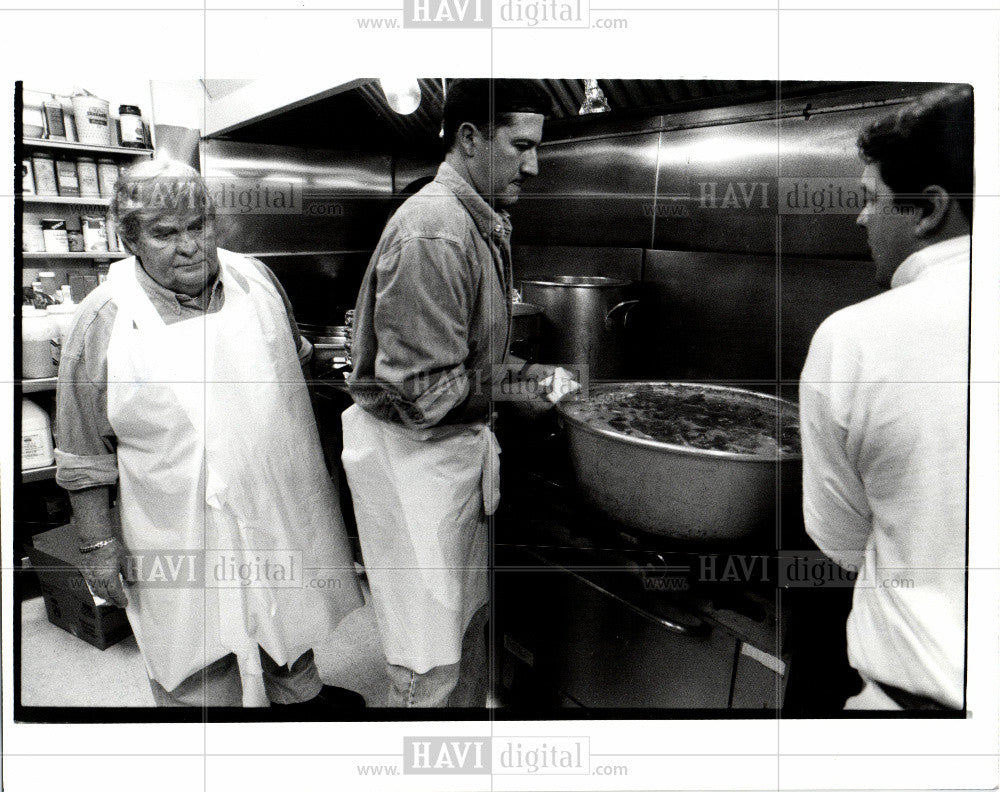 1992 Press Photo Detroit Rescue Mission - Historic Images