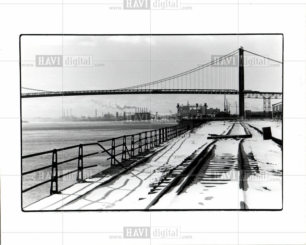1978 Press Photo Detroit River Ambassador Bridge - Historic Images