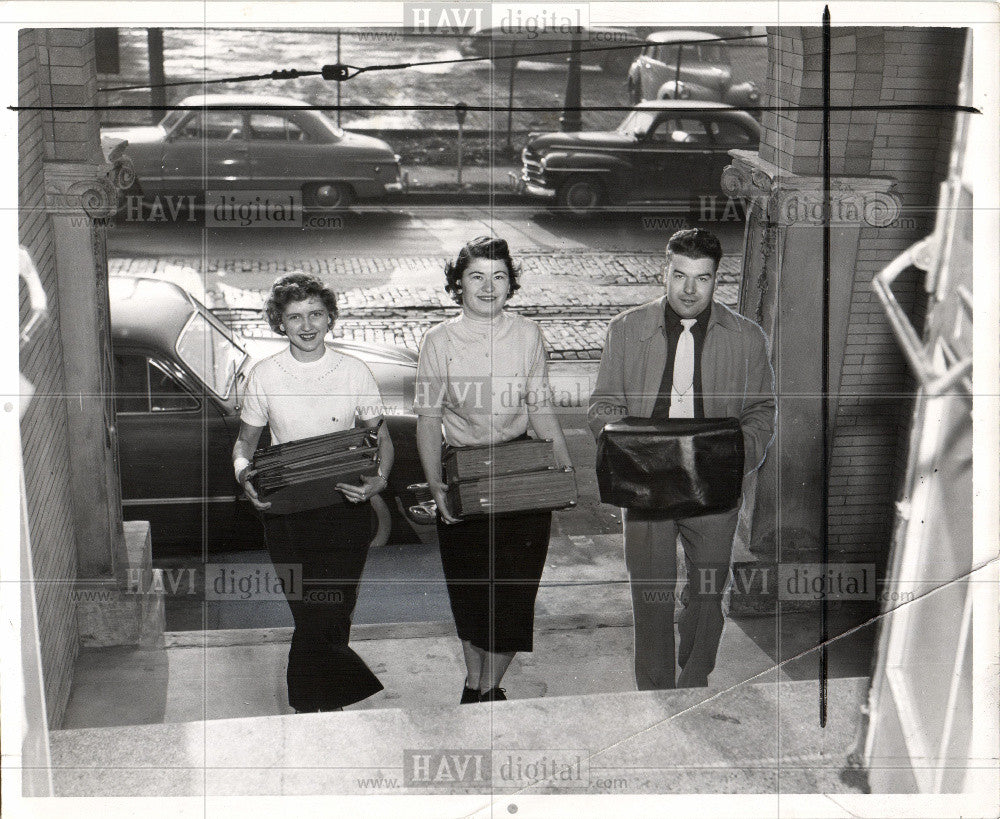 1951 Press Photo Dolores Andrus Leah Smith Bartling - Historic Images