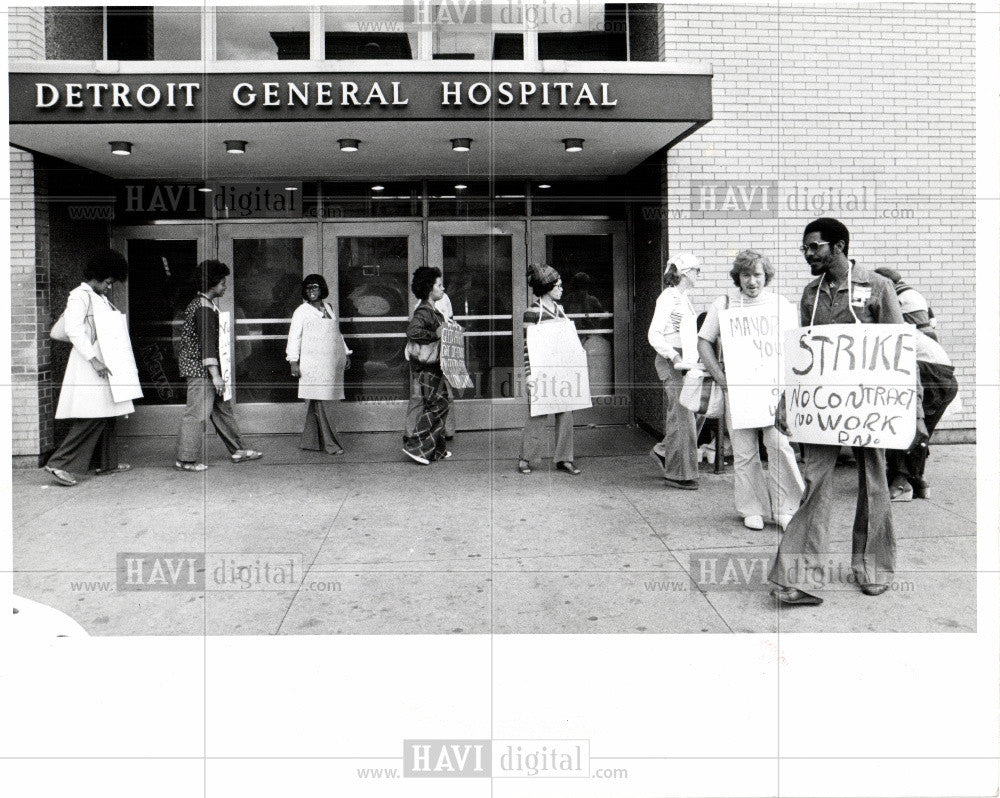 1977 Press Photo Detroit General Hospital Picket Strike - Historic Images