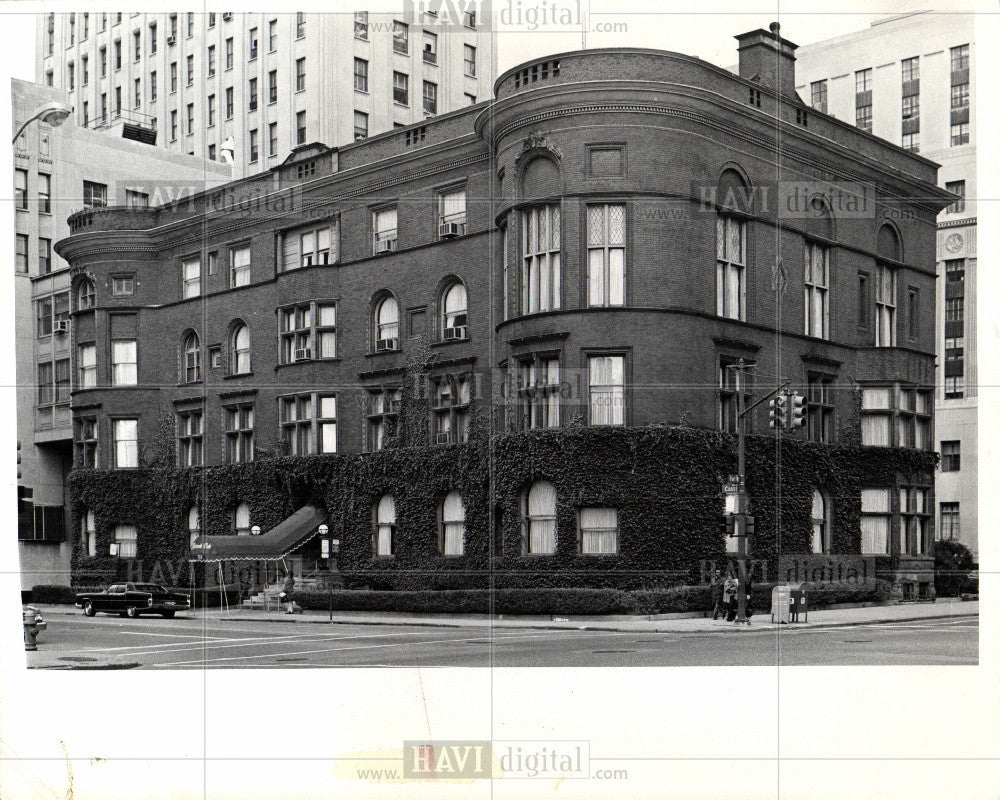 1974 Press Photo Detroit Club Romanesque Building - Historic Images