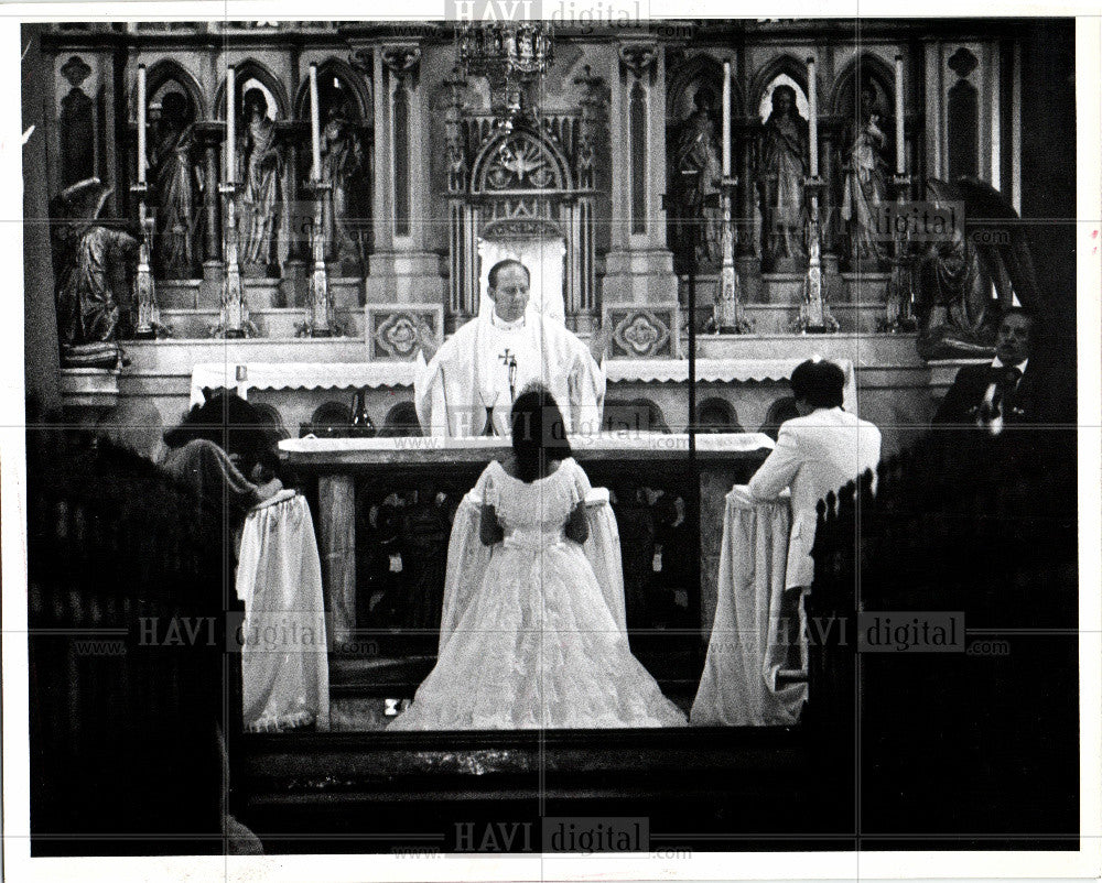 1979 Press Photo Father Robert POwers - Historic Images