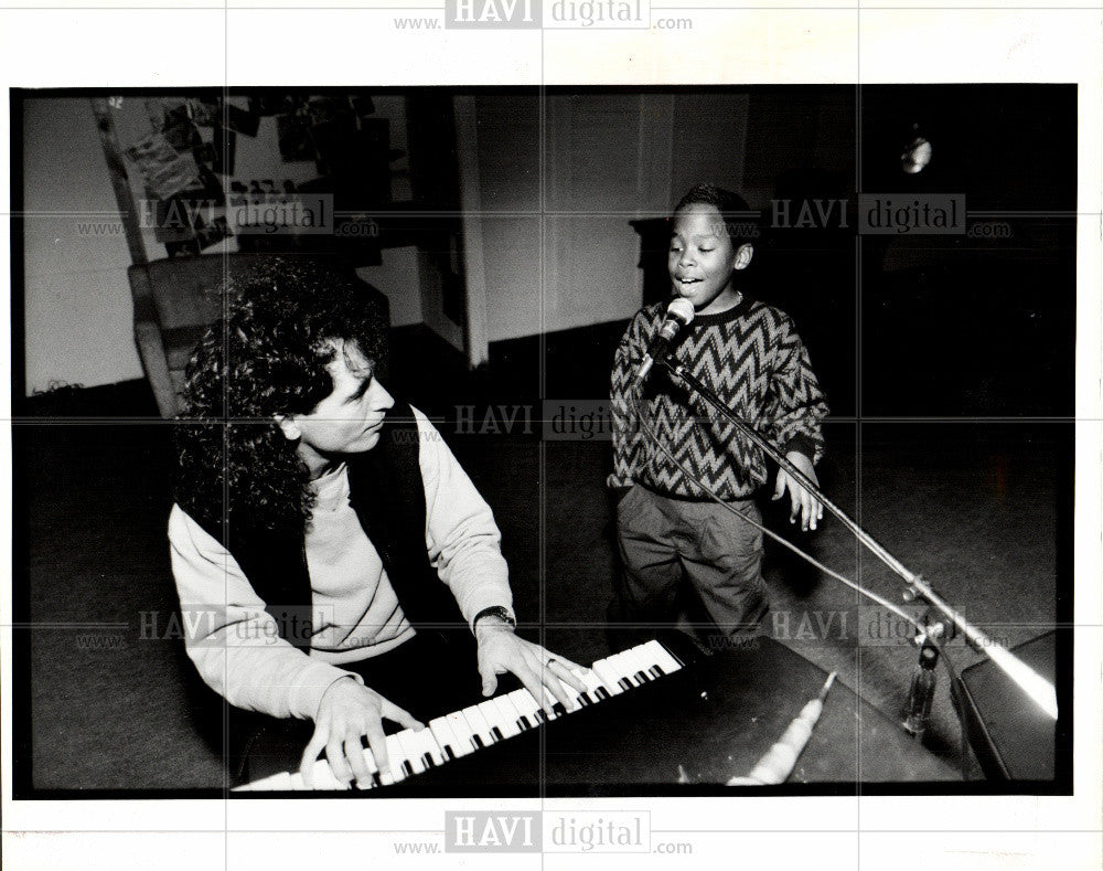 1993 Press Photo Singer Tramaine Gandy - Historic Images