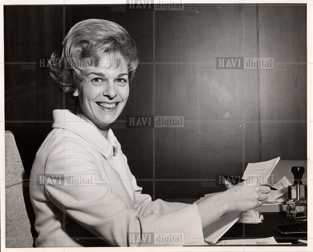 1966 Press Photo Elise L. Gilbert J.P. - Historic Images