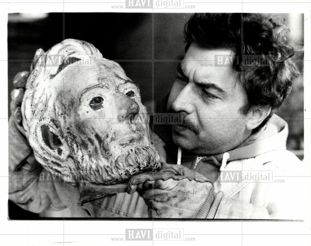 1986 Press Photo Giorgio Gikas - Historic Images