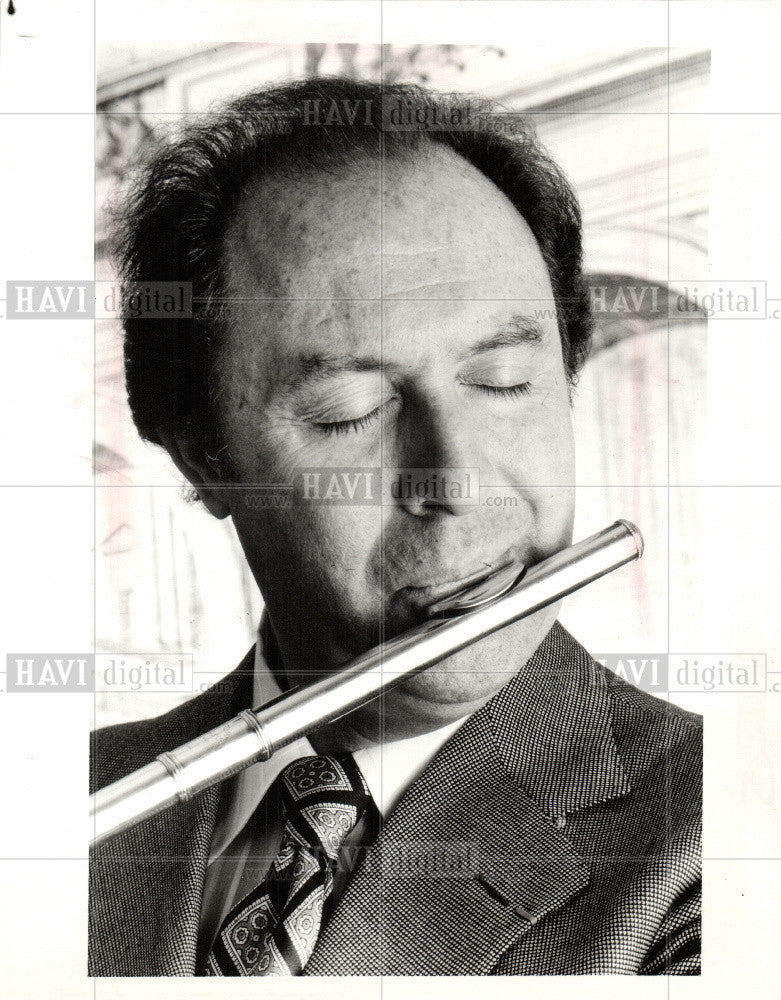 1982 Press Photo Flute Stanis?aw Skrowaczewski Polish - Historic Images