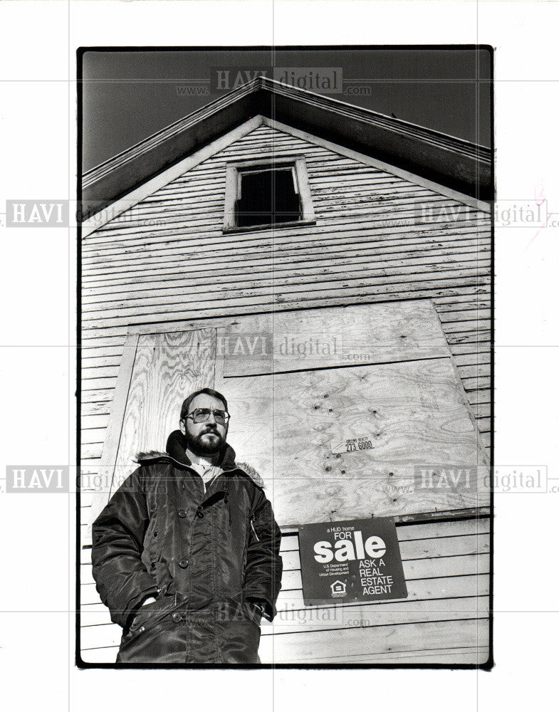 1977 Press Photo Michael Ratajczak Andrews Church HUD - Historic Images