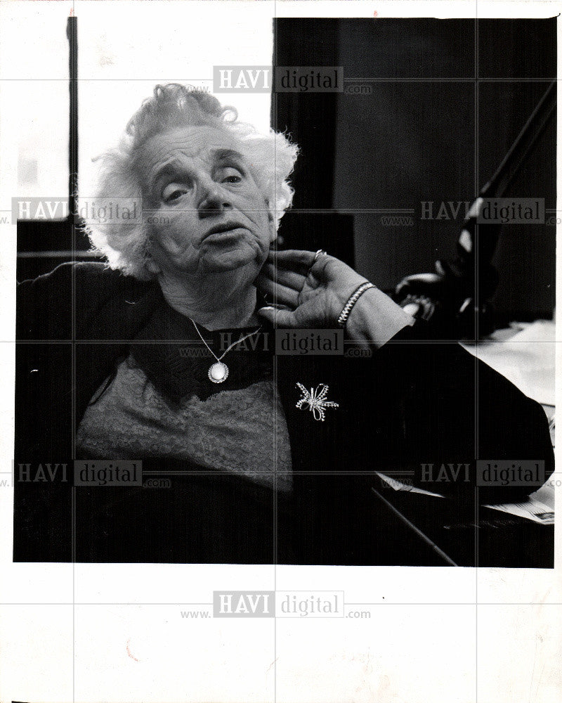 1986 Press Photo dr marie rasey - Historic Images