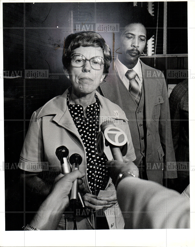 1981 Press Photo Mary Ellen Riordan Teachers Federation - Historic Images