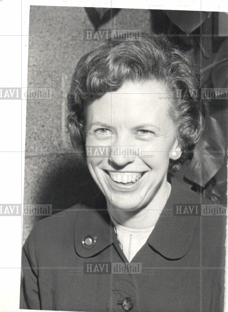 1964 Press Photo Mary Ellen Riordan Detroit Teacher DFT - Historic Images