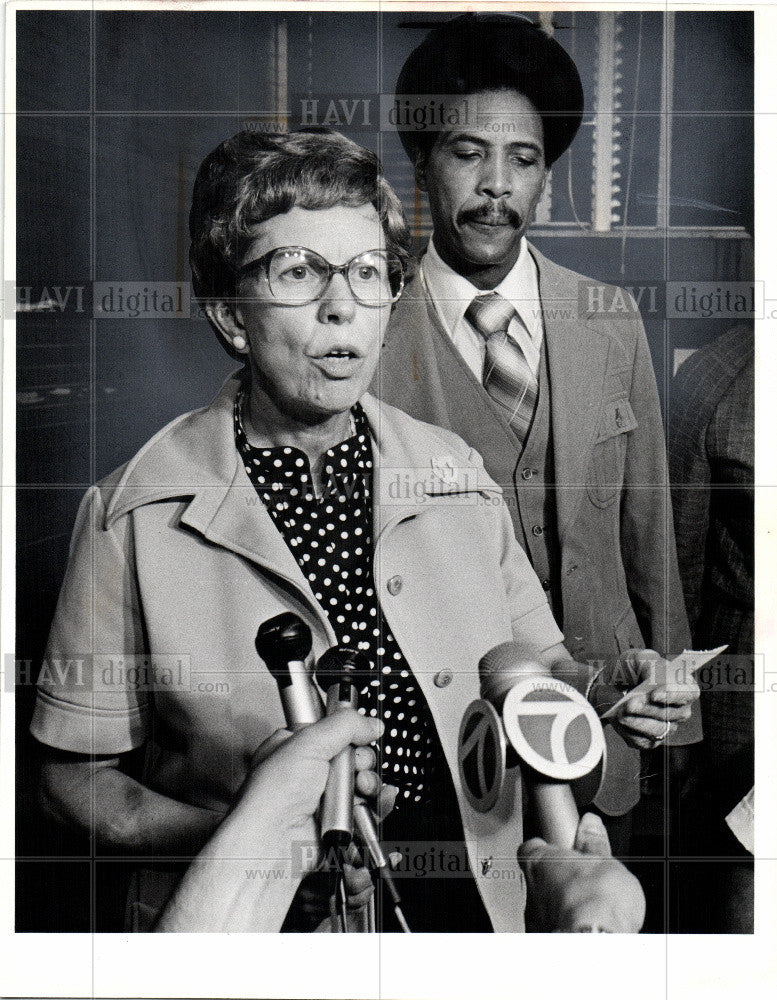 1979 Press Photo Mary E. Riordan, President of Federati - Historic Images